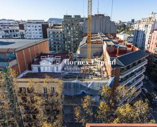 Vista exterior de Àtic en venda en  Barcelona Capital amb Aire condicionat i Terrassa