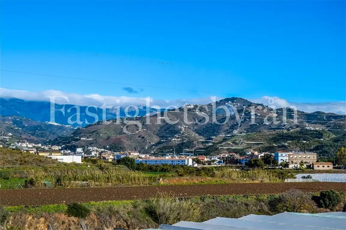 Casa o chalet en venta en Vélez-Málaga con Jardín privado, Terraza y Piscina