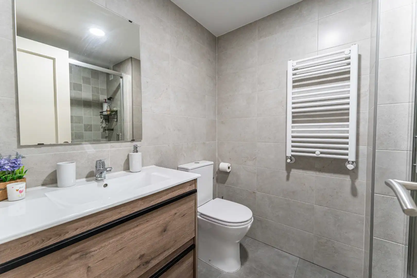 Bany de Pis en venda en Alcorcón amb Aire condicionat, Traster i Balcó