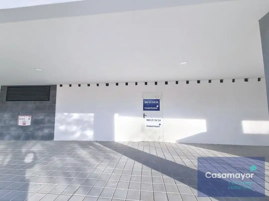 Local comercial de lloguer a Plaza del Papa Juan Pablo II, imagen 4