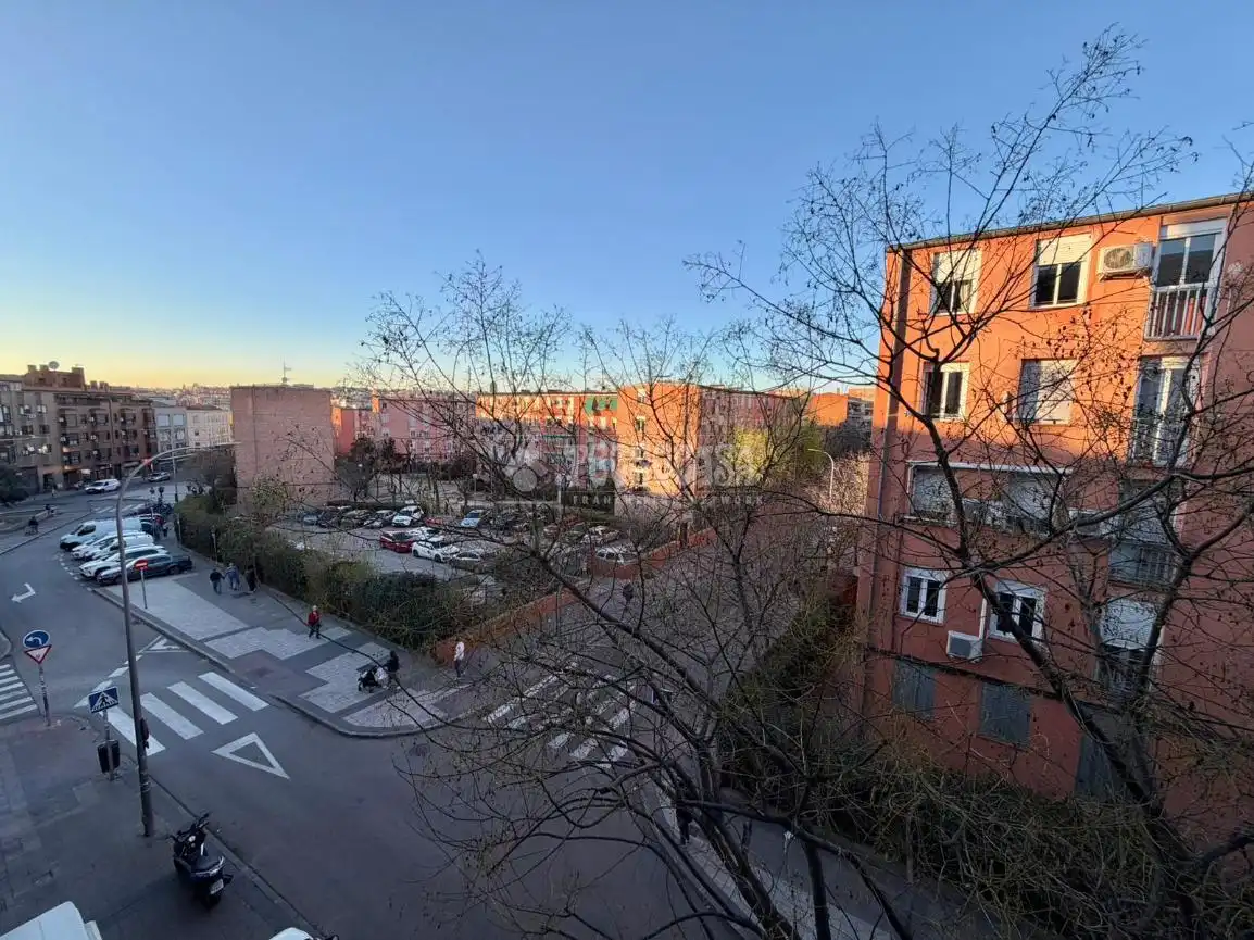 Piso en venta en San Diego, Puente de Vallecas, Madrid Capital