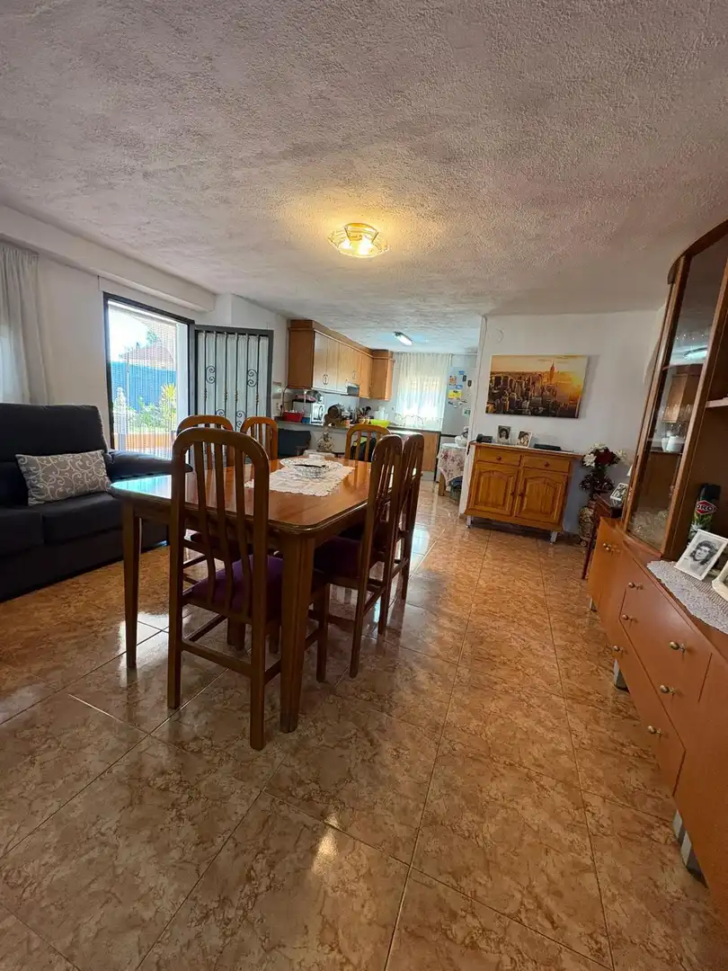 Cocina de Casa o chalet en venta en Castellón de la Plana / Castelló de la Plana con Jardín privado y Piscina comunitaria