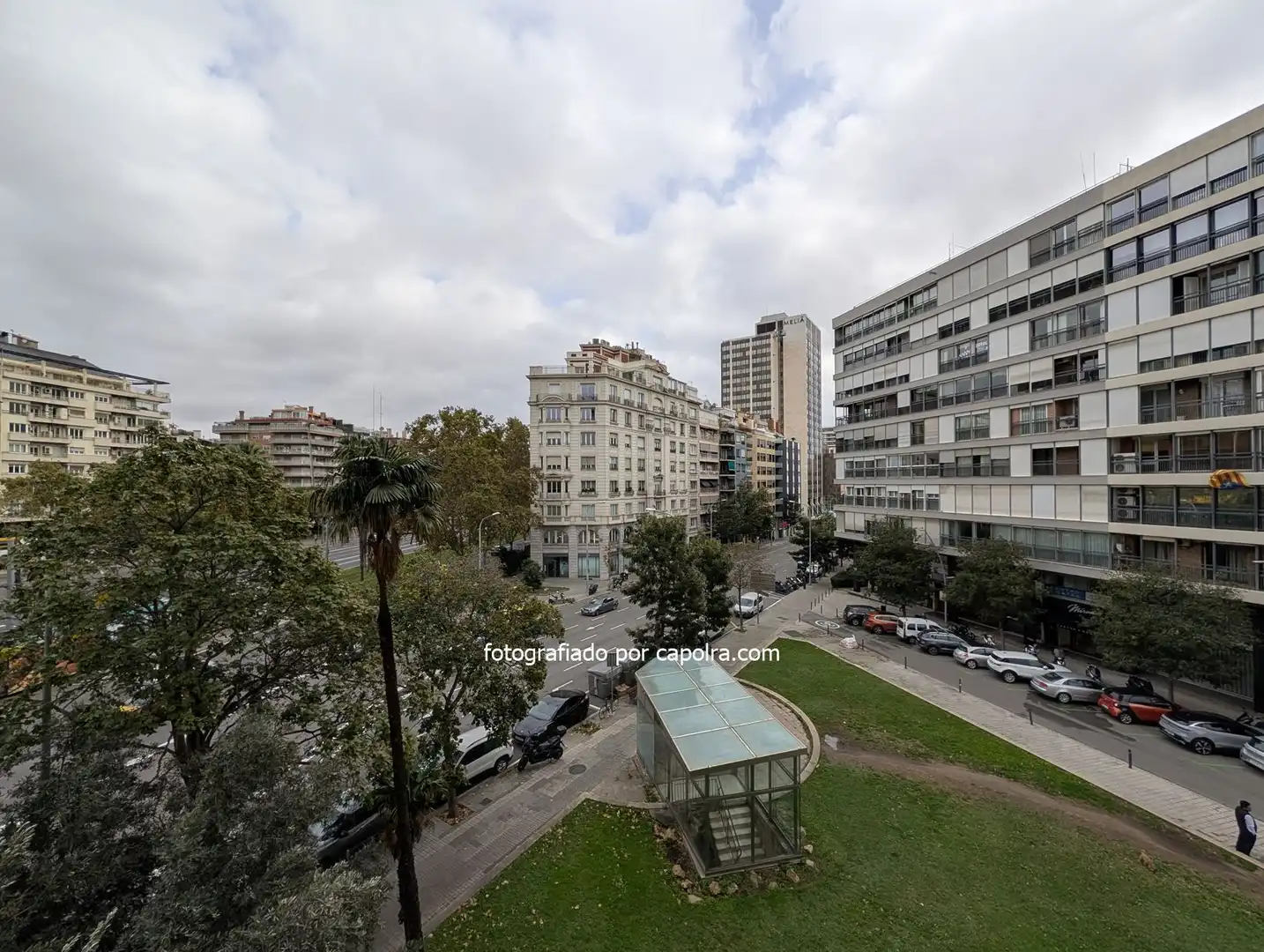 Außenansicht von Büro zum Verkauf in Barcelona mit Klimaanlage und Heizung