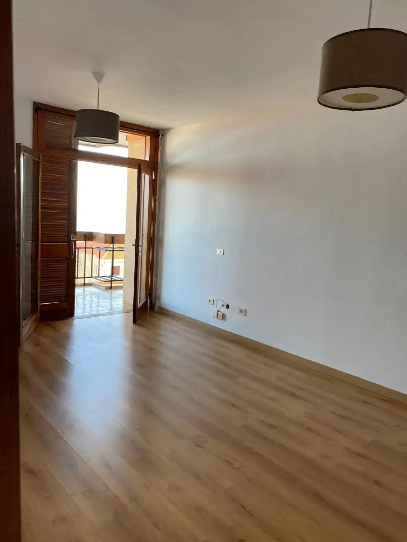 Piso en venta en Santa Cruz de Tenerife con Parquet, Terraza y Balcón