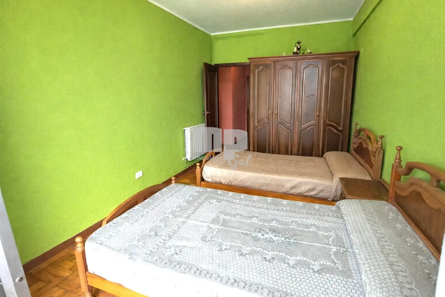 Habitación de Piso en venta en Redondela con Calefacción, Terraza y Balcón