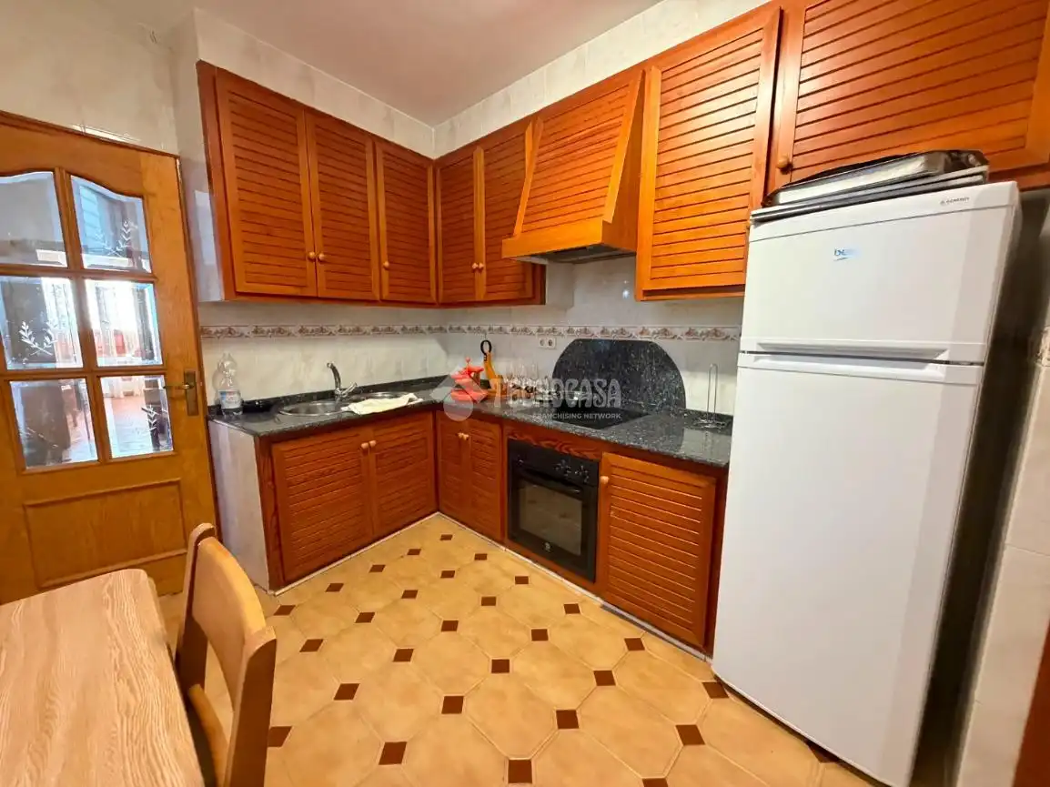 Cuina de Casa adosada en venda en Casabermeja amb Calefacció, Terrassa i Balcó