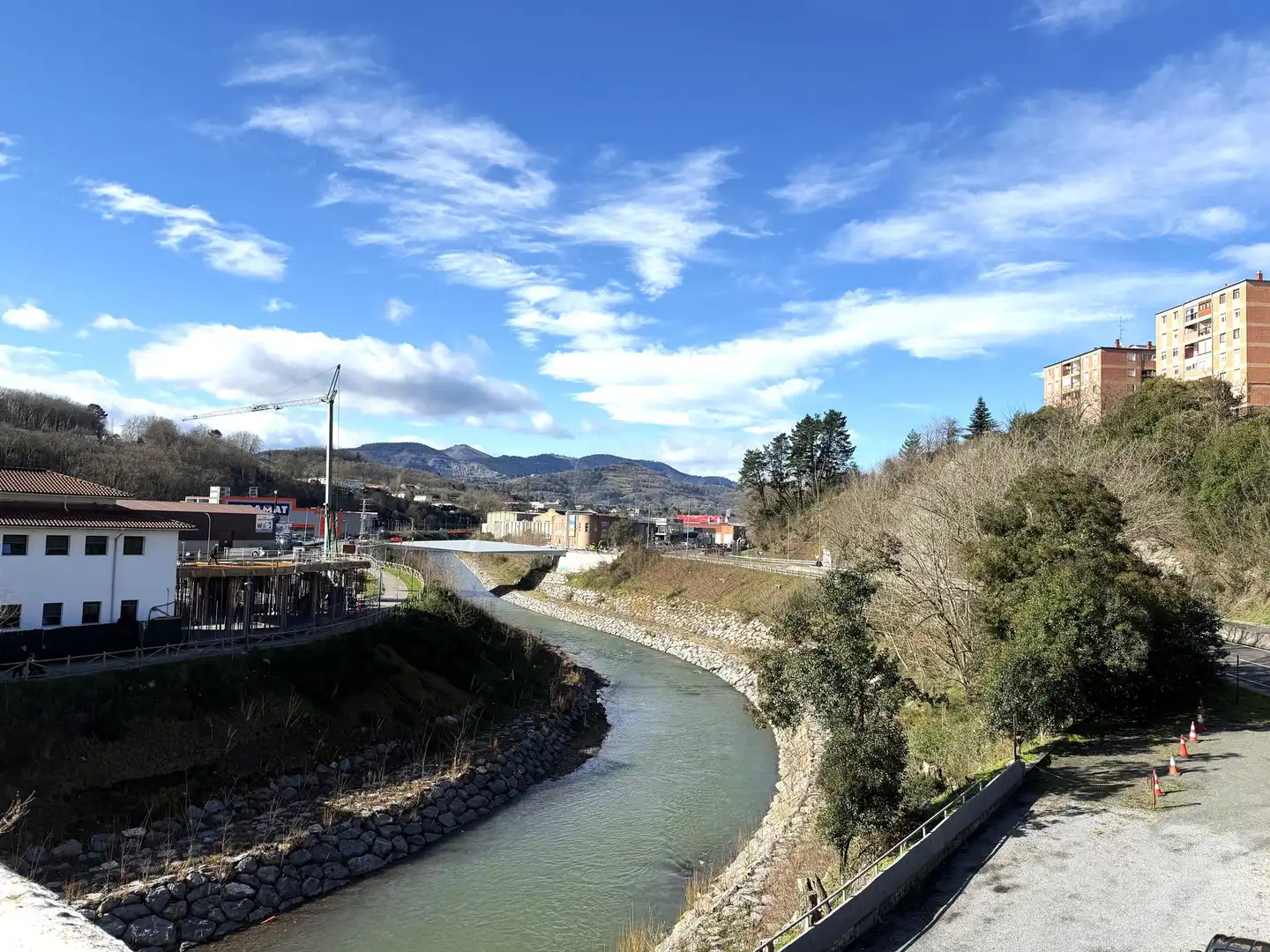 Vista exterior de Pis en venda en Galdakao amb Calefacció, Terrassa i Traster
