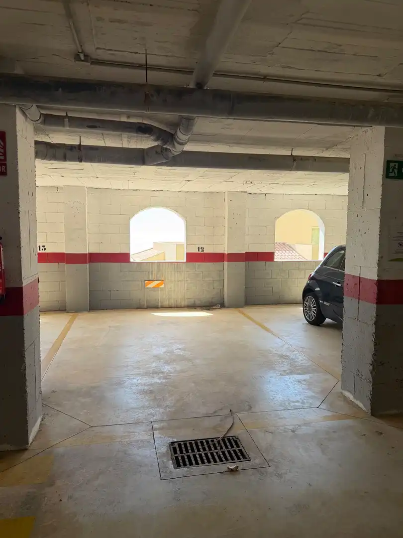 Aparcament de Apartament de lloguer en Mijas amb Aire condicionat, Calefacció i Terrassa
