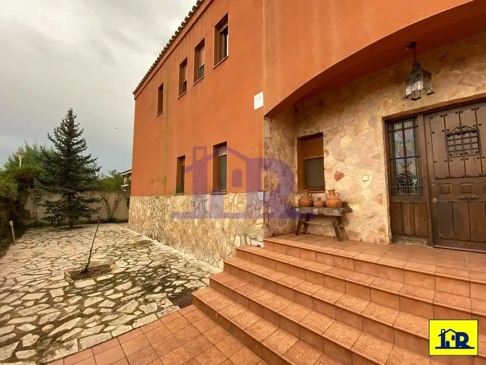 Exterior view of Houses for sale in Arcas del Villar  with Air Conditioner, Heating and Terrace