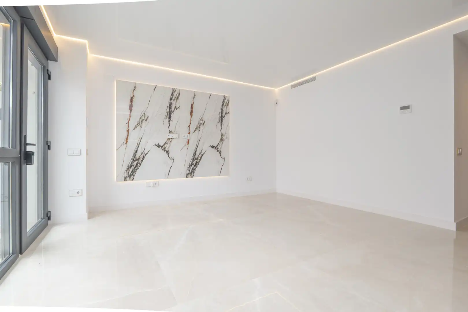 Erdgeschosswohnung mit Pool zum Verkauf in La Carihuela - Los Nidos, imagen 6