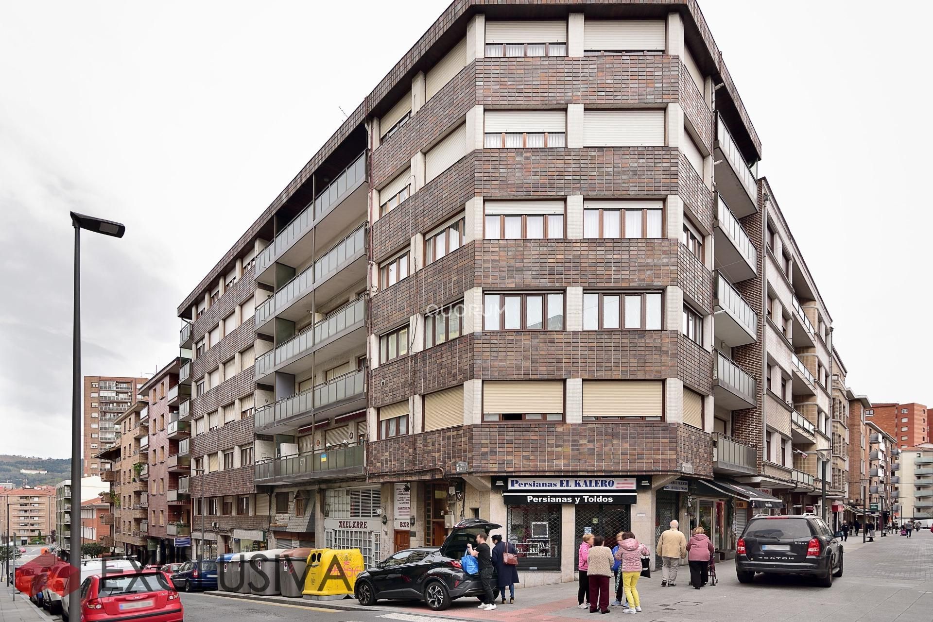 Exterior view of Flat for sale in Basauri   with Heating, Terrace and Balcony