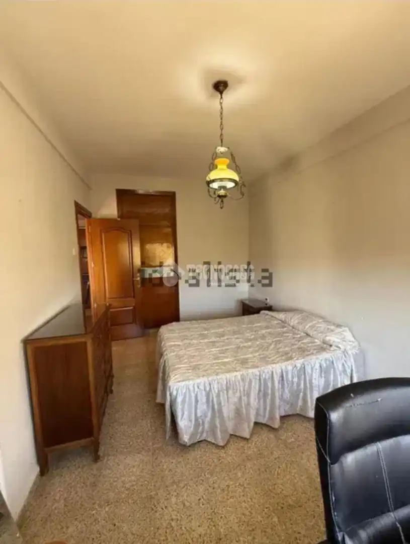 Habitación de Piso en venta en Granada con Aire acondicionado, Amueblado y Balcón