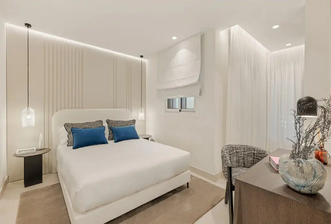 Dormitori de Apartament en venda en Estepona amb Aire condicionat, Calefacció i Jardí privat