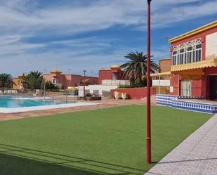 Piscina de Casa o xalet de lloguer en San Bartolomé de Tirajana amb Aire condicionat i Terrassa