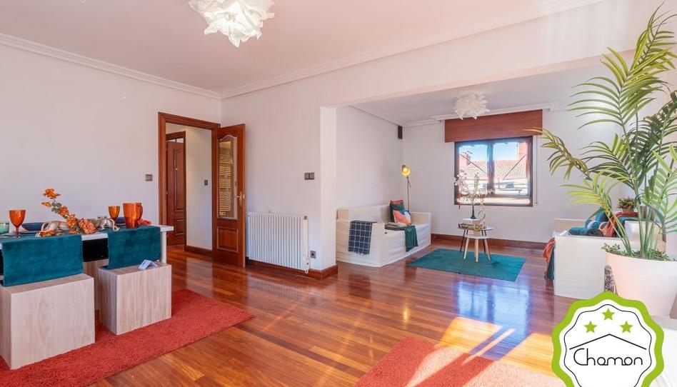 Photo 1 of Flat for sale in Plaza de Los Tres Concejos, Txabarri - La Unión - Vista Alegre, Bizkaia