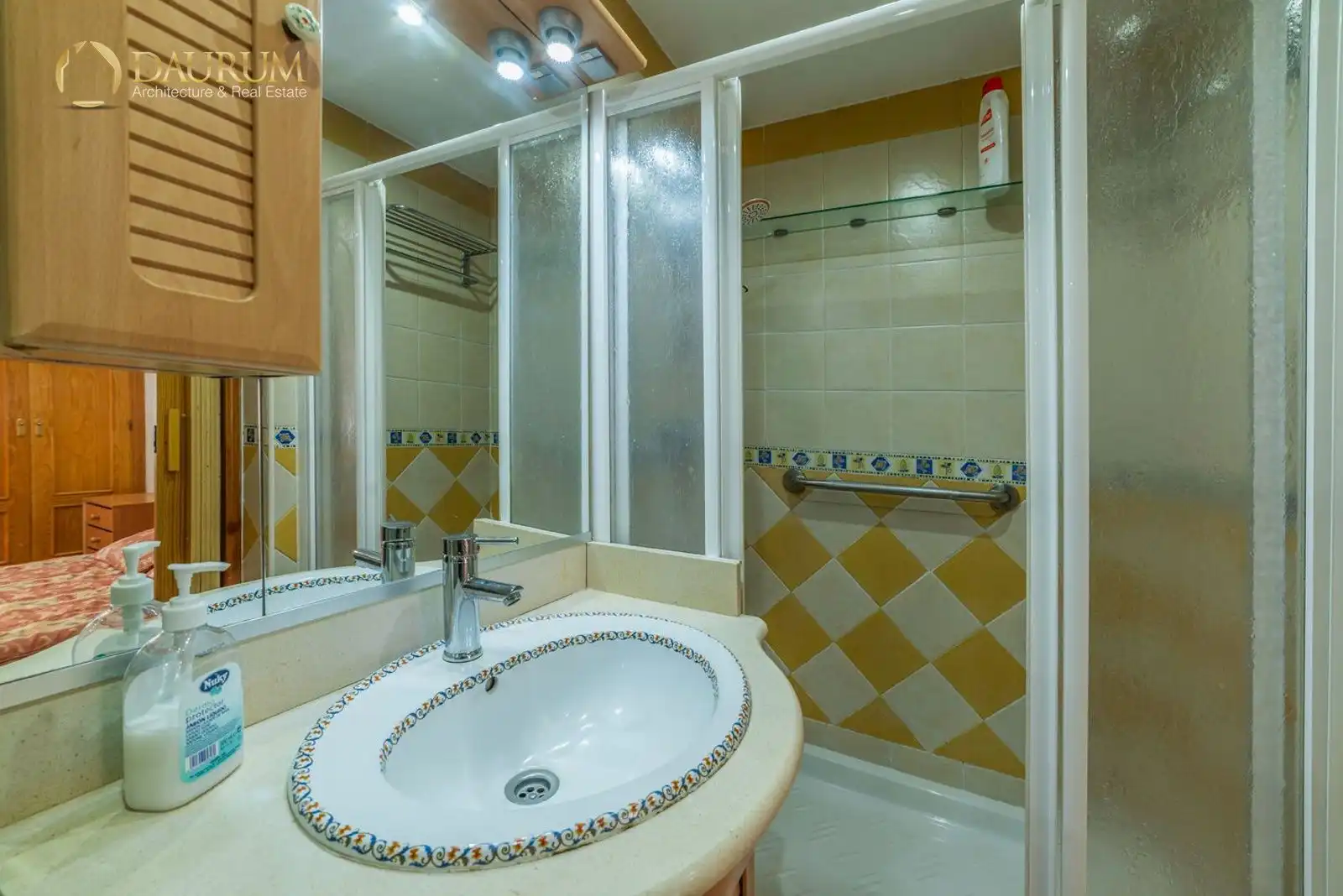 Badezimmer von Wohnung zum Verkauf in Almonte mit Klimaanlage, Heizung und Terrasse