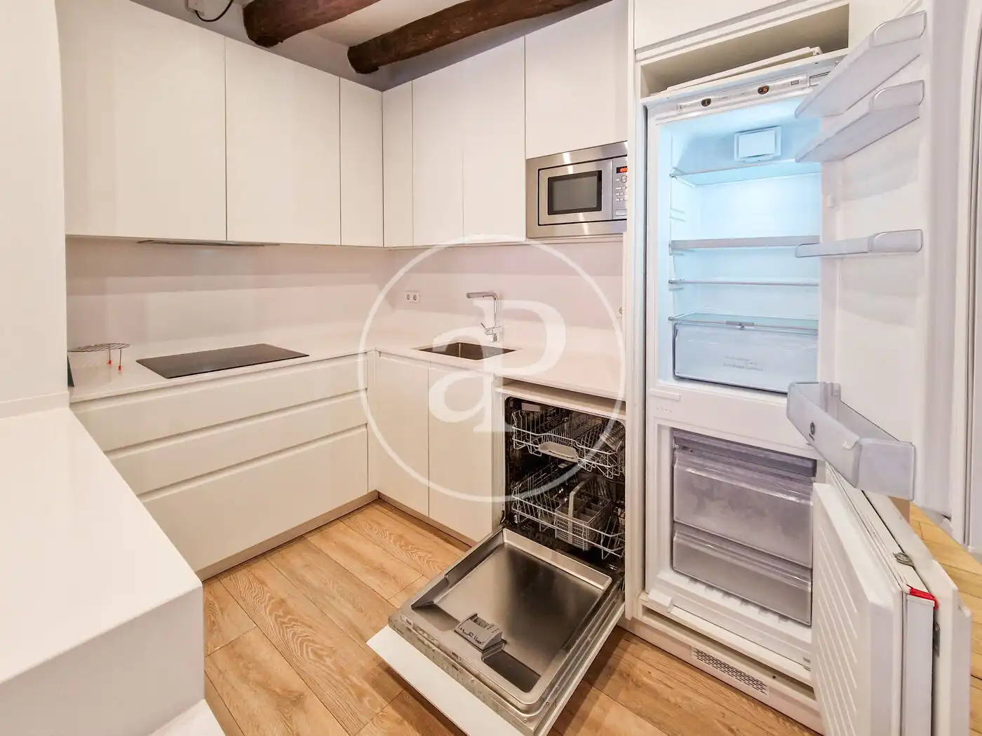 Cuina de Pis en venda en Barcelona amb Aire condicionat, Calefacció i Terrassa