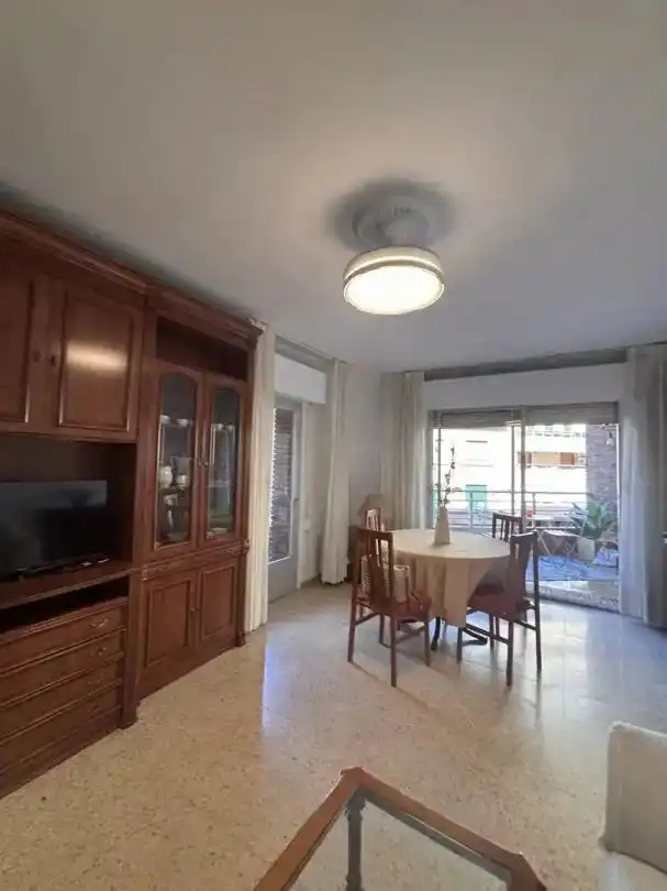 Appartamento con terrazza in affitto a Centro, imagen 3