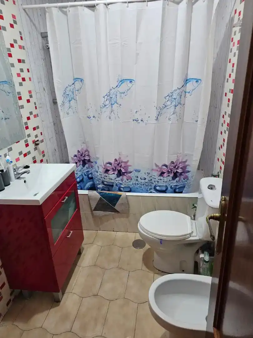 Bathroom of Flat for rent in Parla  with Furnished, Oven and Washing machine