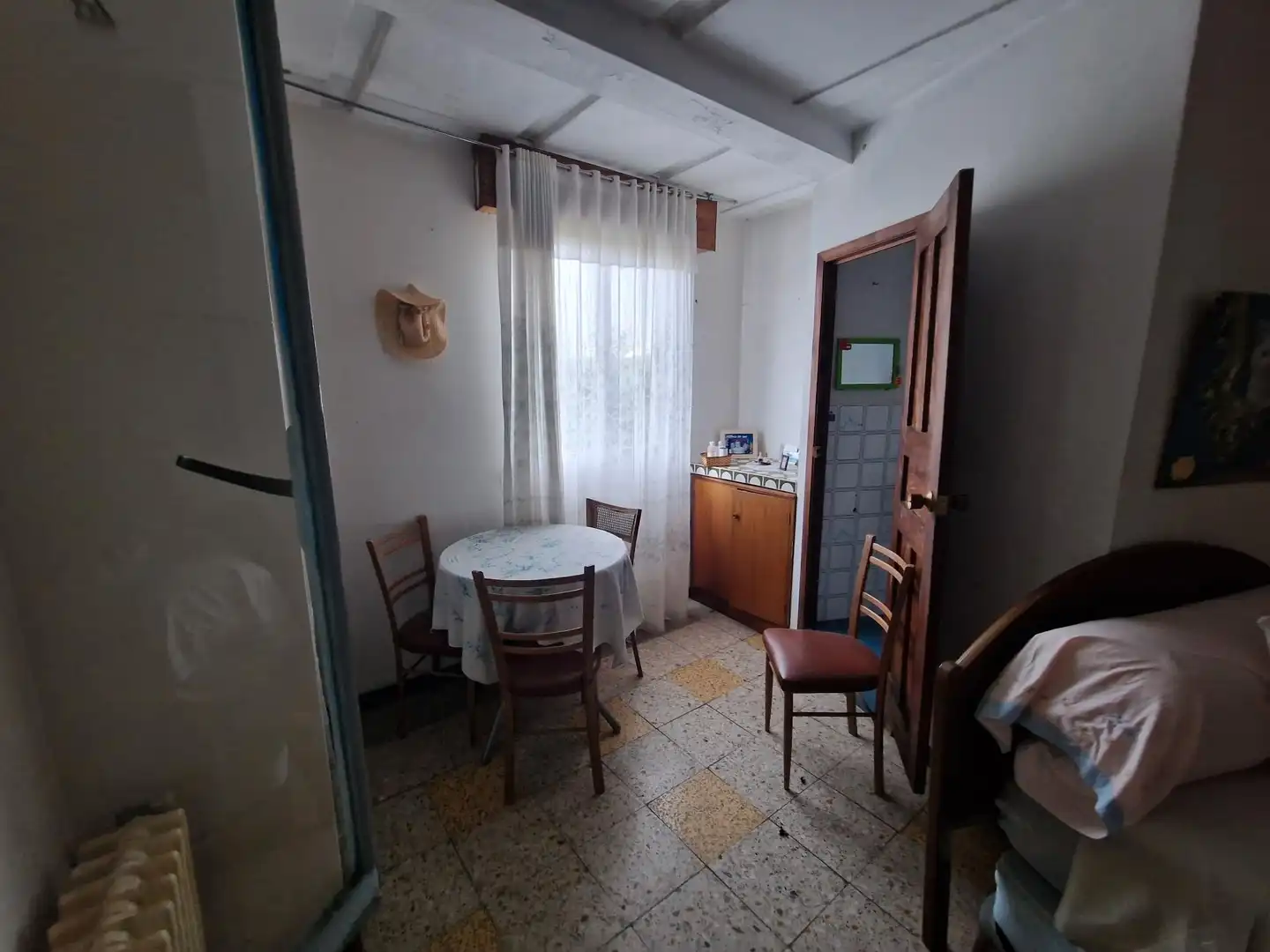 Kitchen of Houses for sale in Ourense Capital   with Terrace, Storage room and Washing machine
