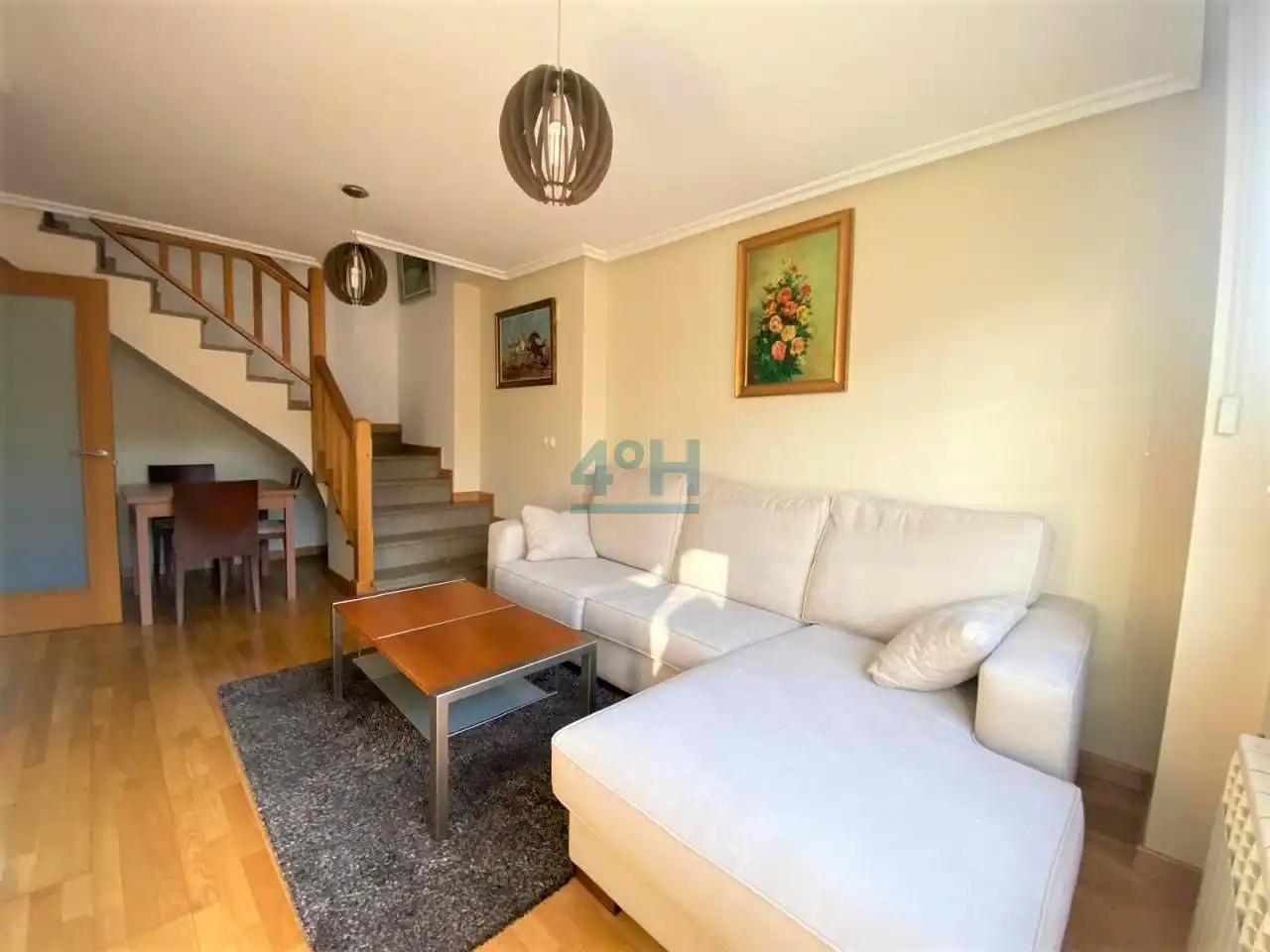 Sala de estar de Dúplex en venta en Ourense Capital  con Calefacción, Terraza y Amueblado