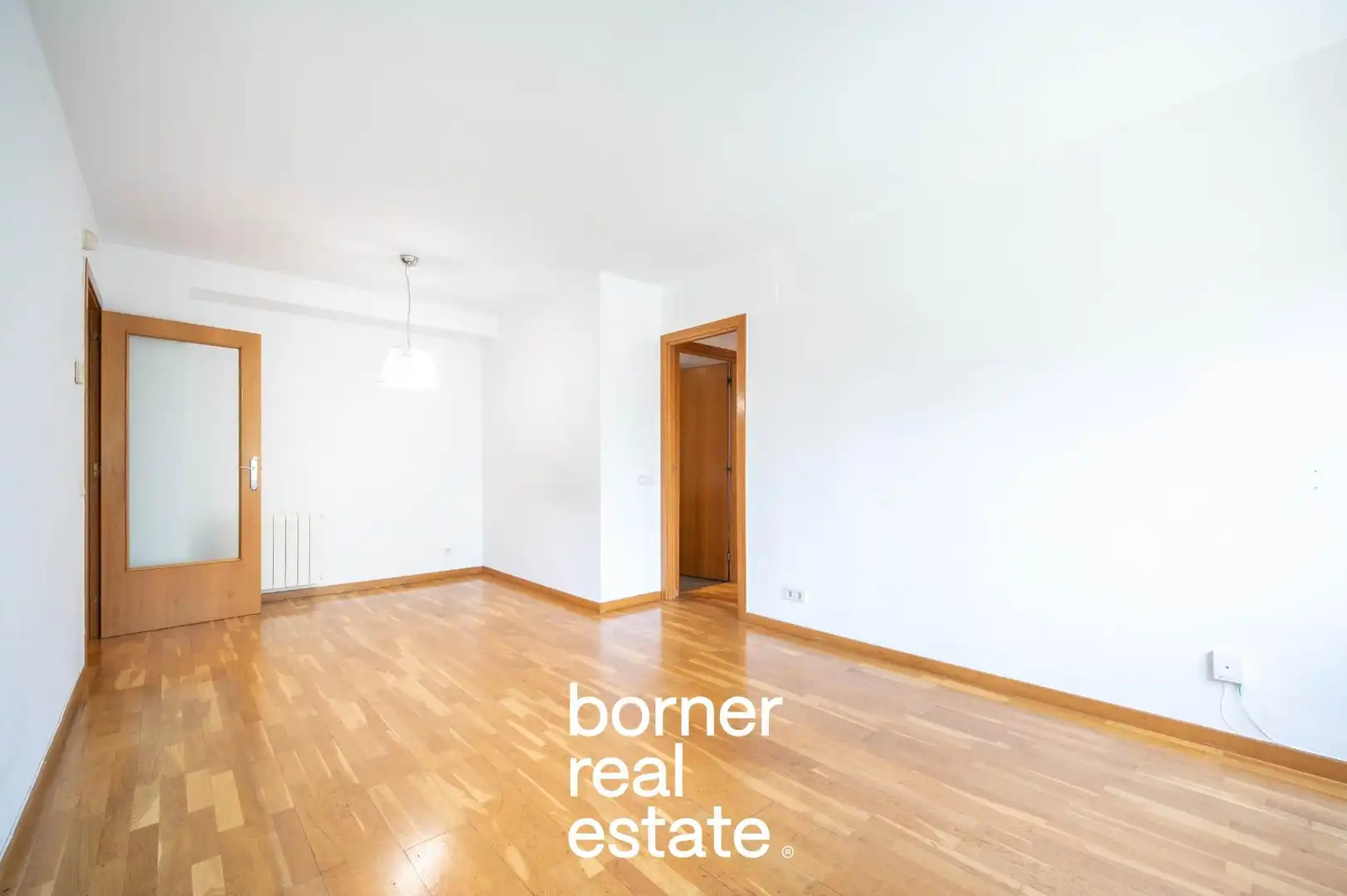 Vista exterior de Piso en venta en Sant Cugat del Vallès con Aire acondicionado, Calefacción y Jardín privado