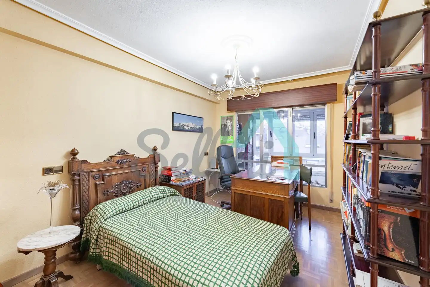Habitación de Piso en venta en Oviedo  con Calefacción, Parquet y Terraza