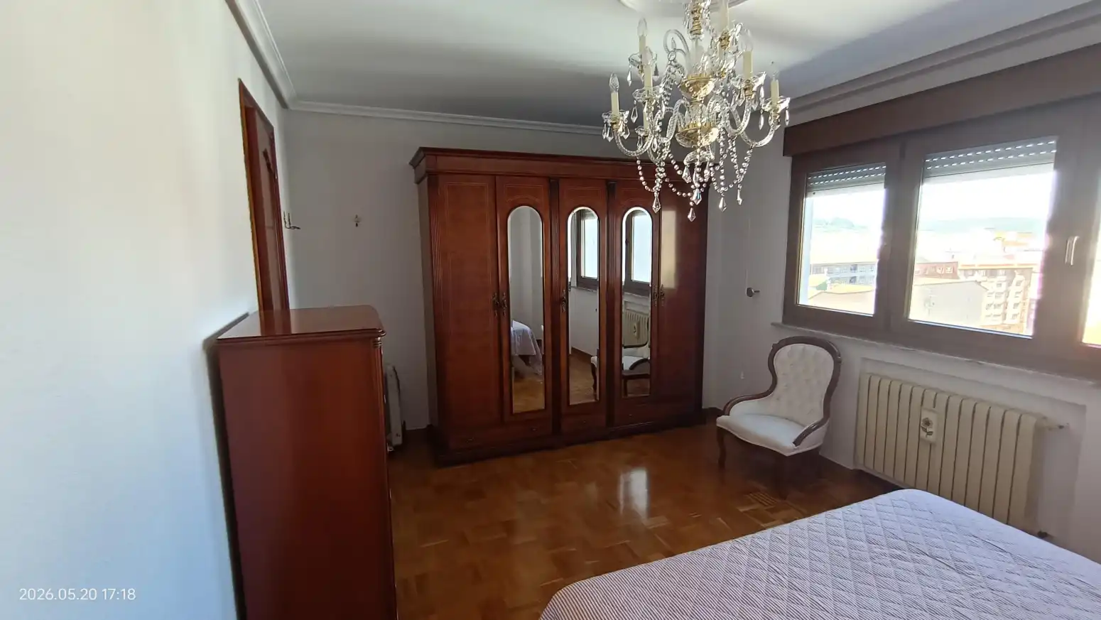 Dormitori de Pis de lloguer en Avilés amb Calefacció, Parquet i Moblat