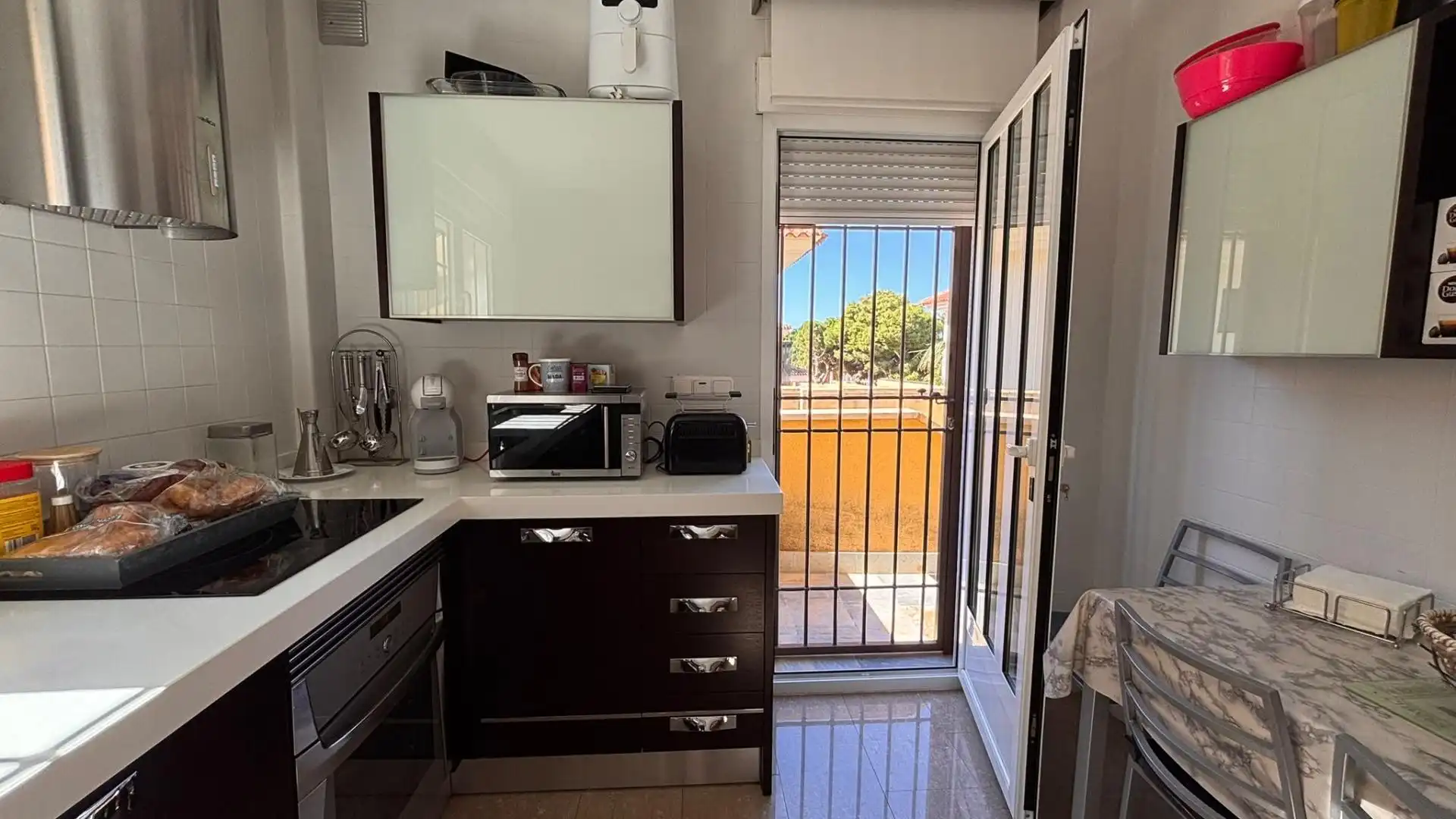 Detached house with terrace for sale in Calle Calle Naranjo de Bulnes, imagen 24