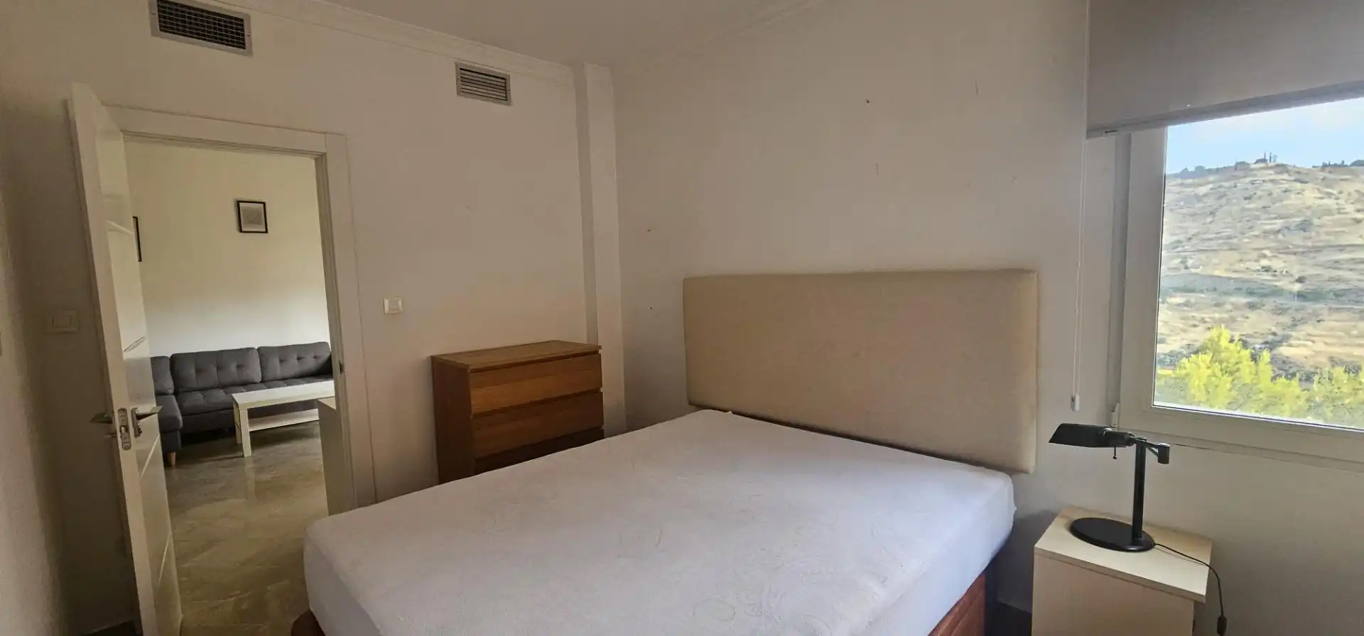 Flat for rent in Calle de Aixa 'La Horra', Camino de los Neveros - Serrallo