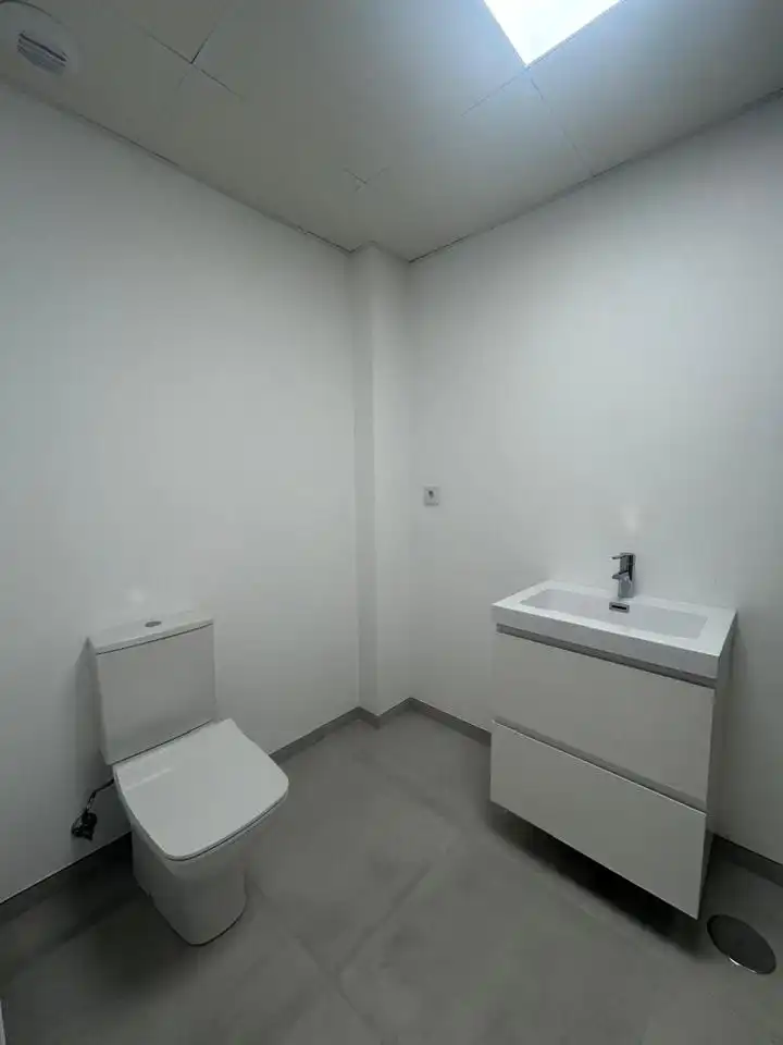 Baño de Piso en venta en Dos Hermanas con Aire acondicionado, Terraza y Trastero