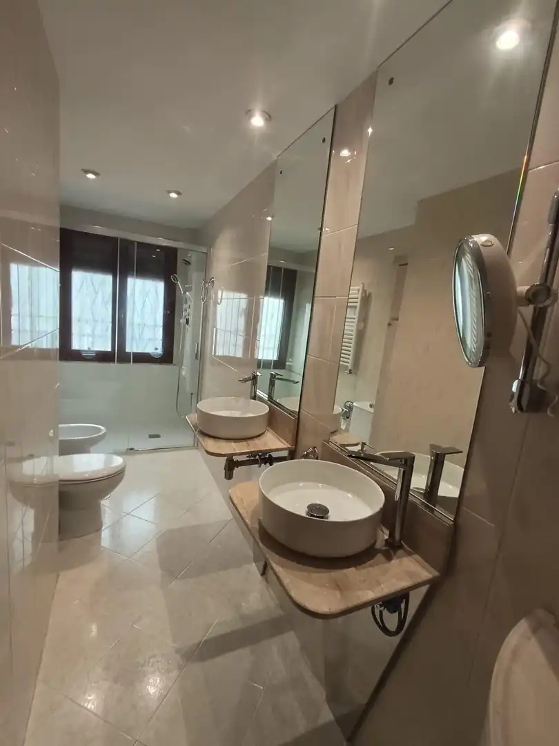 Baño de Casa adosada de alquiler en Córdoba con Aire acondicionado