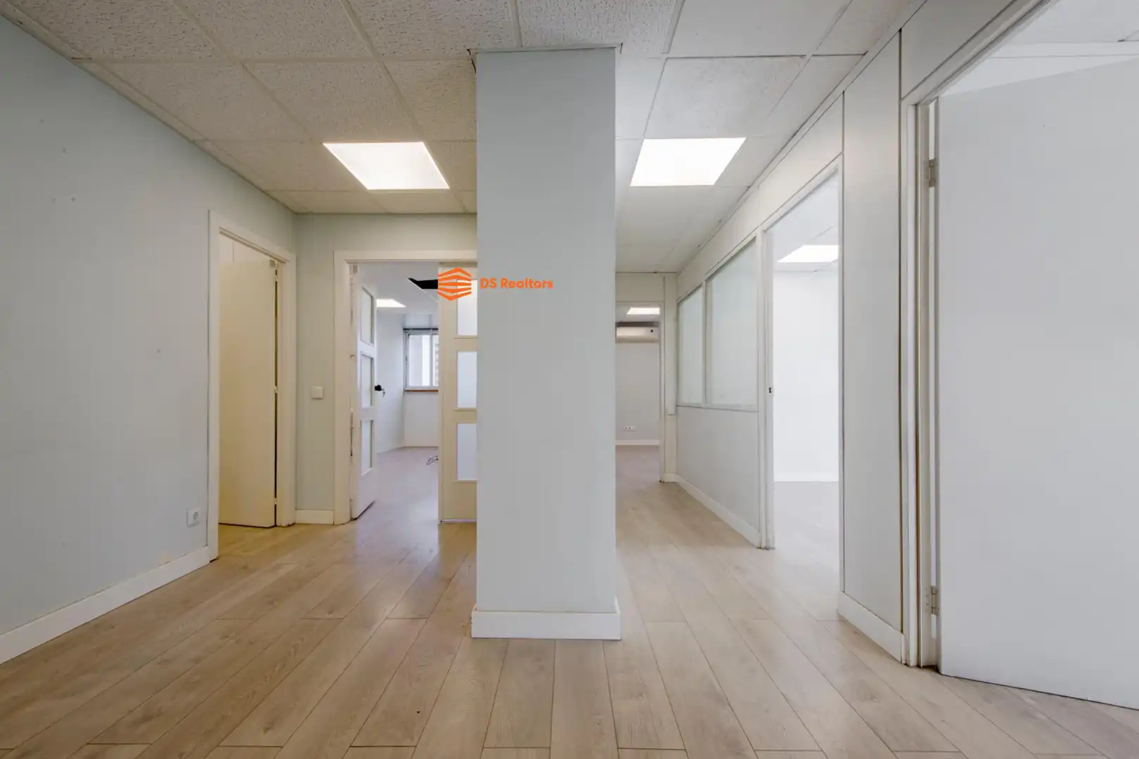 Flat for sale in Madrid  with Air Conditioner and Heating