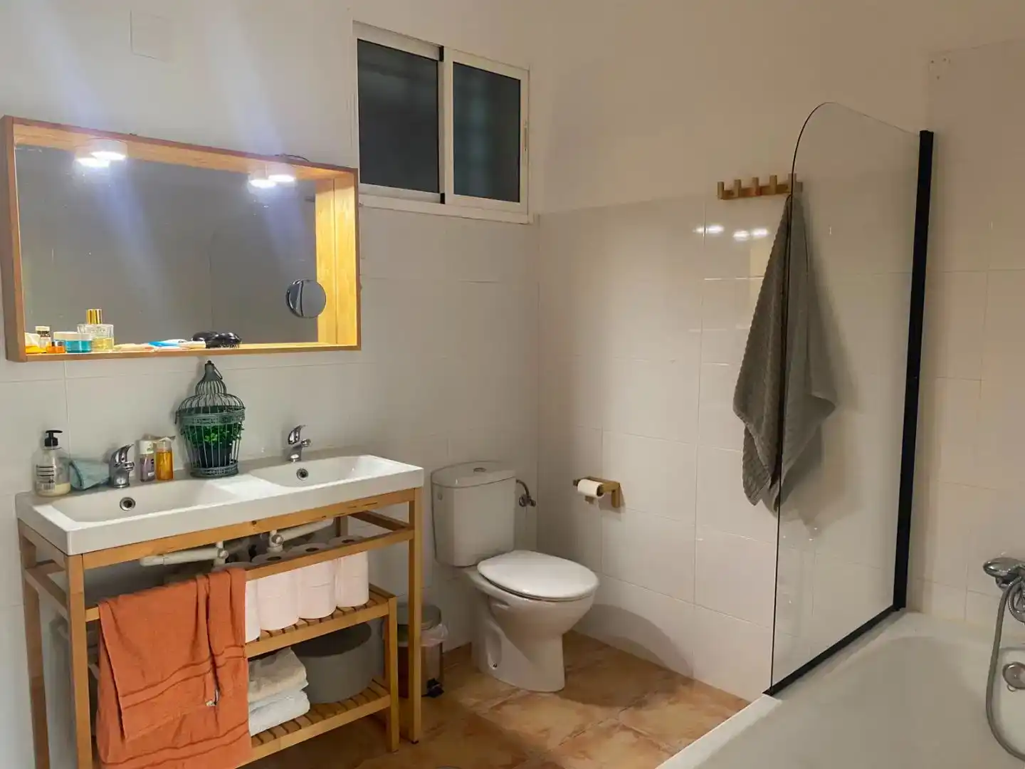 Baño de Piso para compartir en Málaga