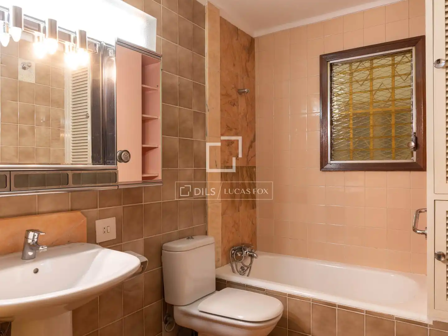 Baño de Piso en venta en  Palma de Mallorca con Aire acondicionado y Balcón