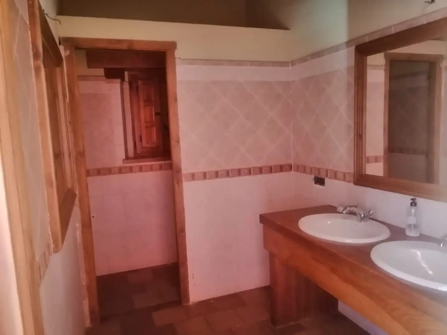 Bany de Finca rústica en venda en Herreruela amb Terrassa i Balcó