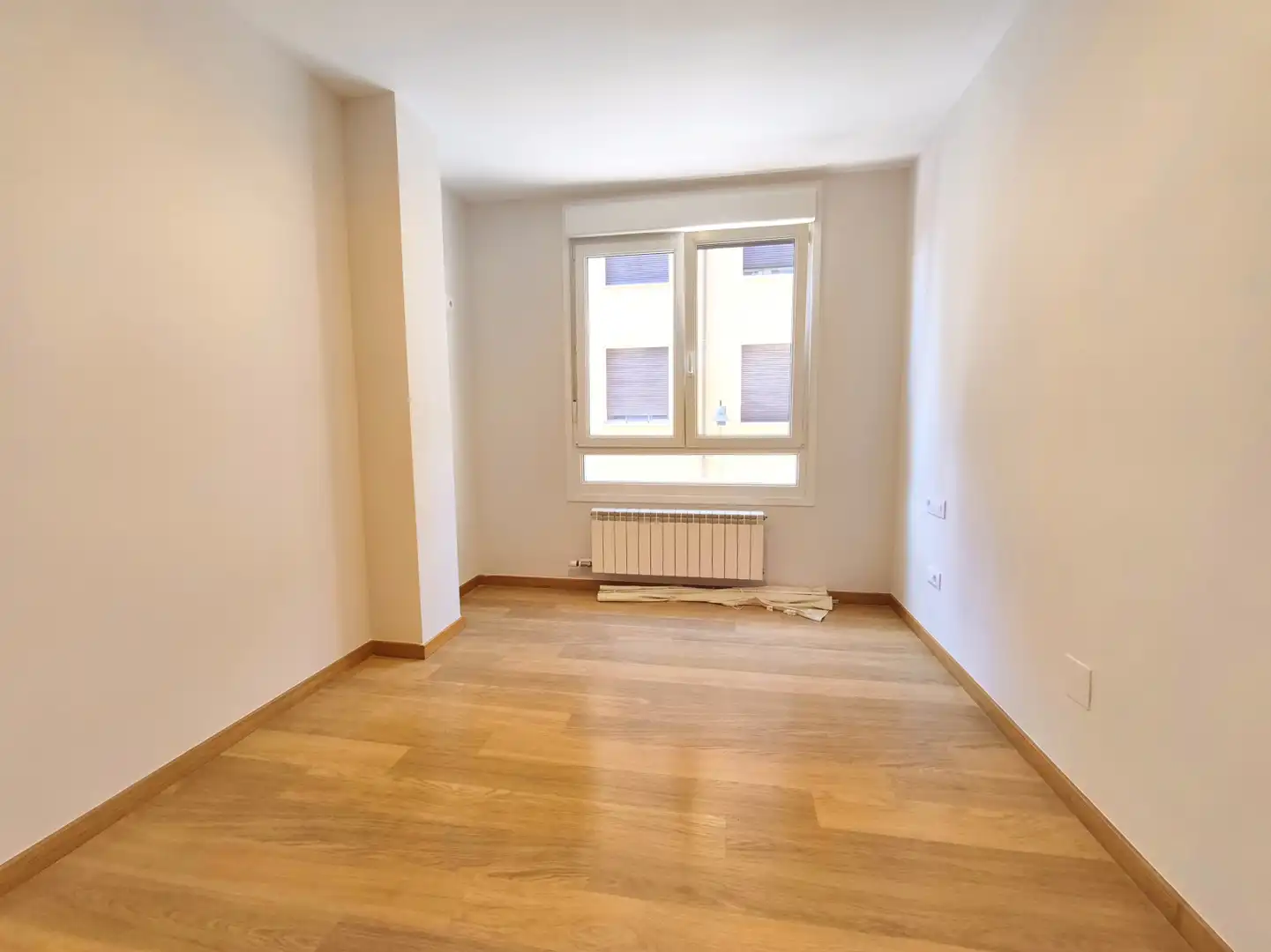 Bedroom of Flat for sale in Entrena  with Air Conditioner, Heating and Parquet flooring