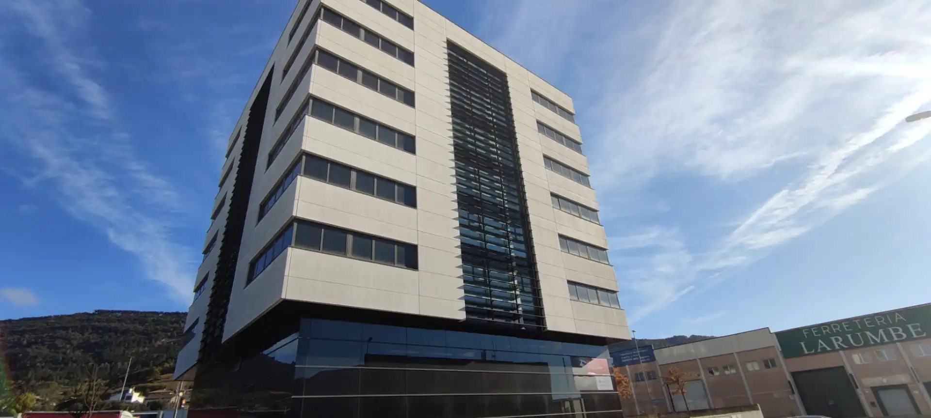 Vista exterior de Oficina en venda en Berrioplano / Berriobeiti amb Aire condicionat i Calefacció