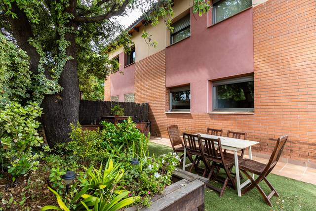Casa adosada en Venta en La Floresta