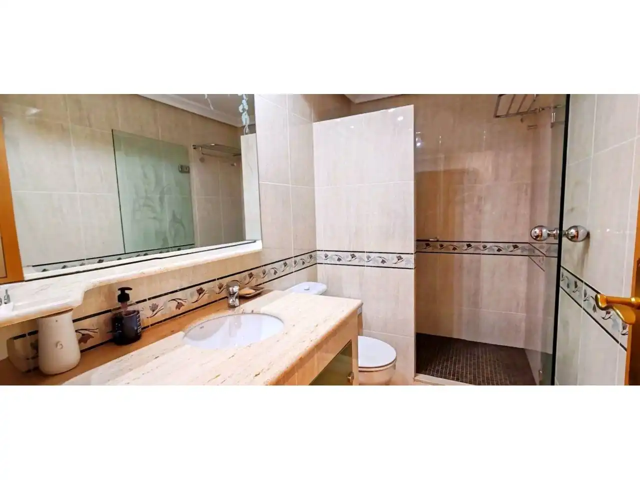 Baño de Piso en venta en Girona con Aire acondicionado, Calefacción y Parquet