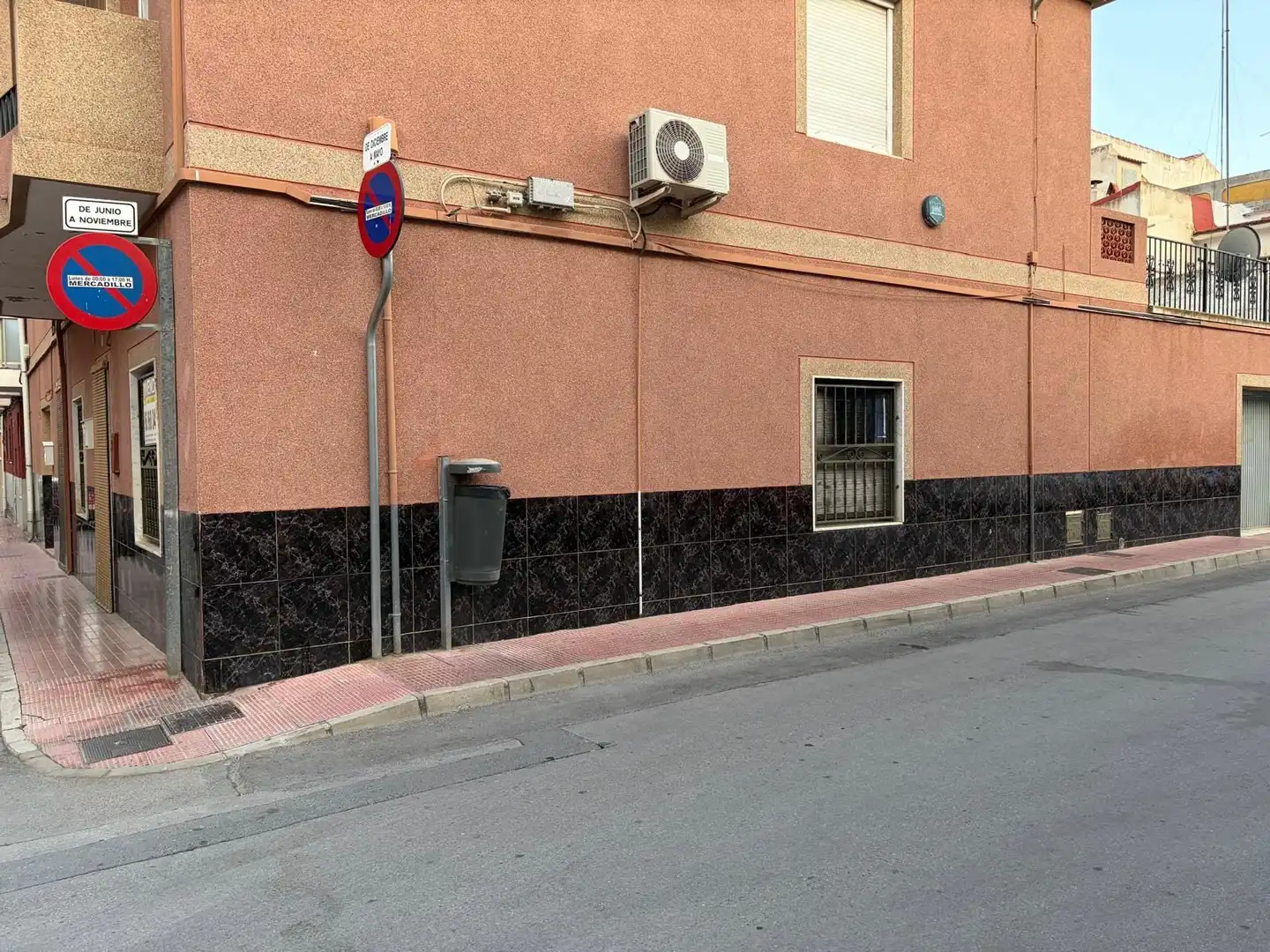 Parking of Flat for sale in Sax  with Terrace, Storage room and Microwave