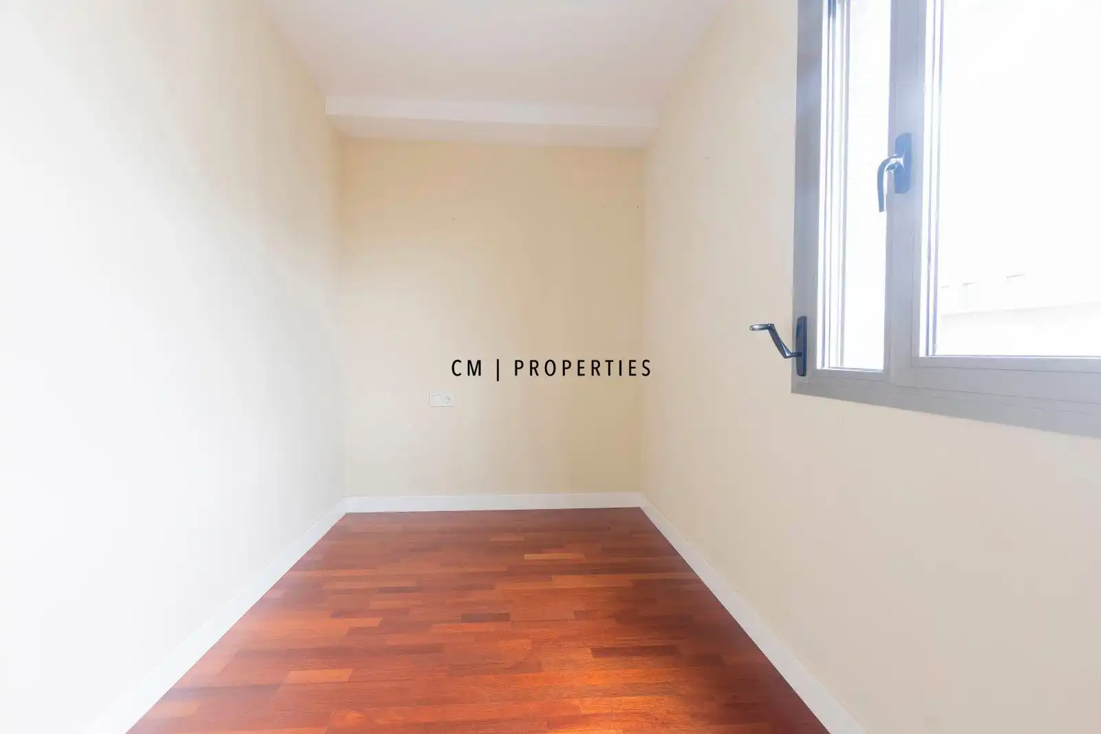 Bedroom of Duplexes for sale in Valencia  with Air Conditioner, Heating and Parquet flooring