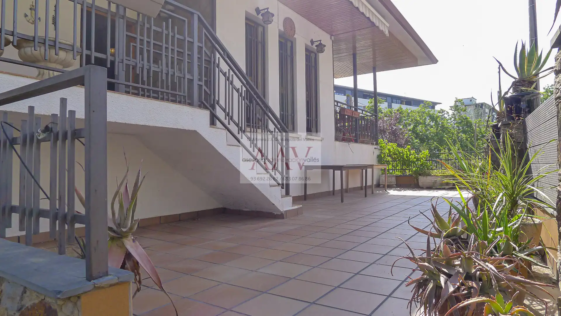 Terraza de Casa o chalet en venta en Cerdanyola del Vallès con Calefacción, Jardín privado y Terraza