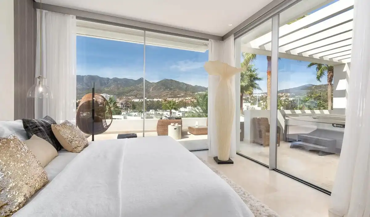 Chalet con piscina en venta en golf rio real, imagen 6