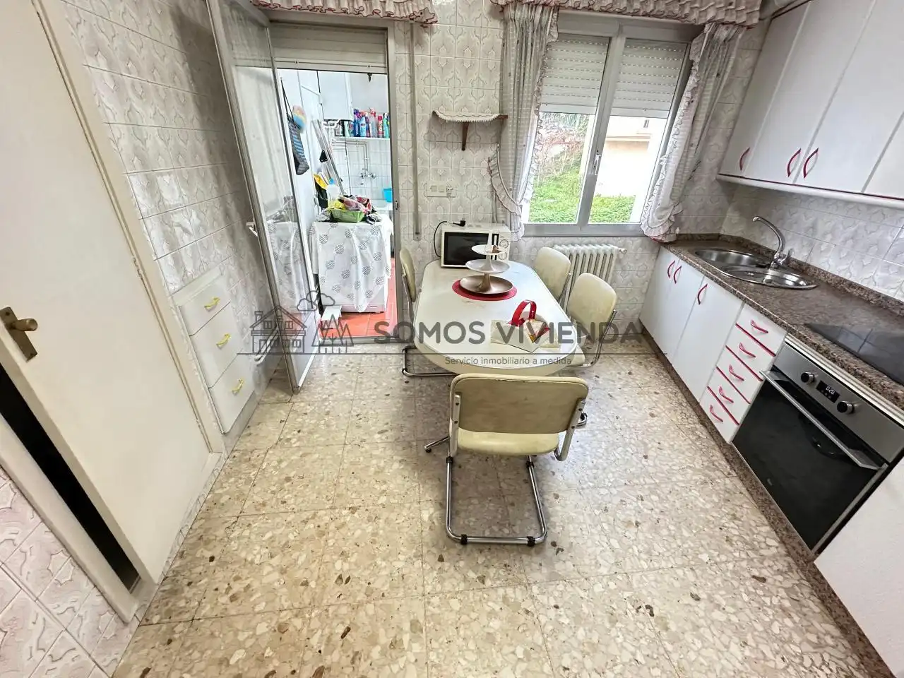 Kitchen of Flat for sale in Ourense Capital   with Heating, Storage room and Furnished