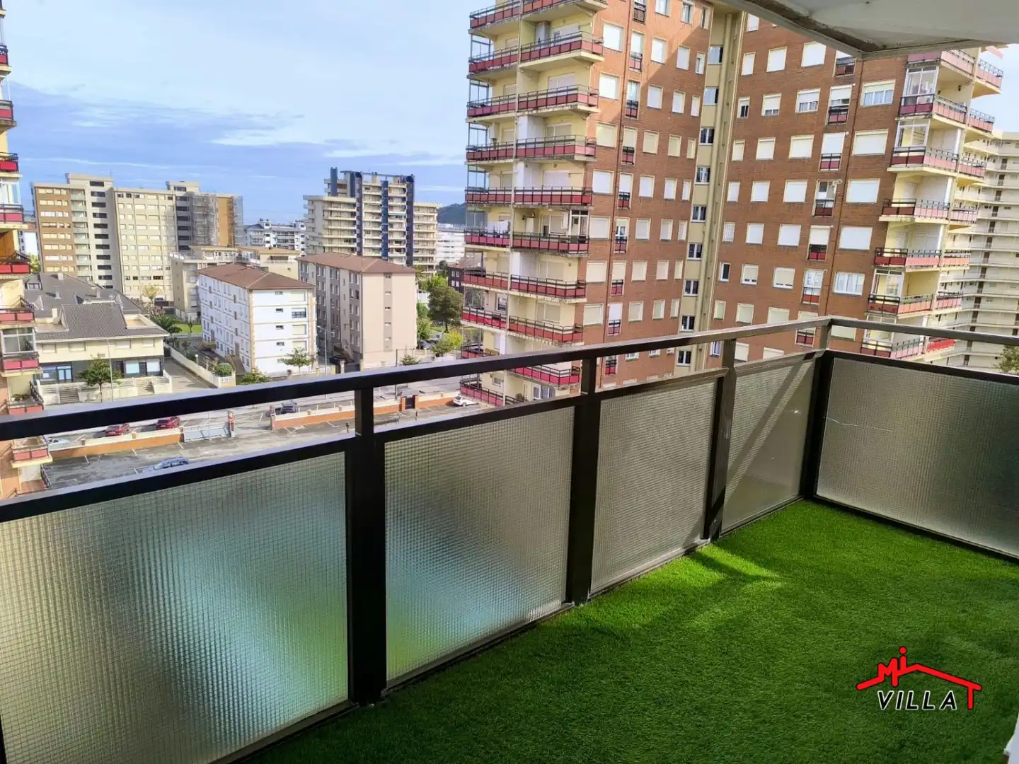 Terraza de Piso en venta en Laredo con Calefacción, Terraza y Amueblado