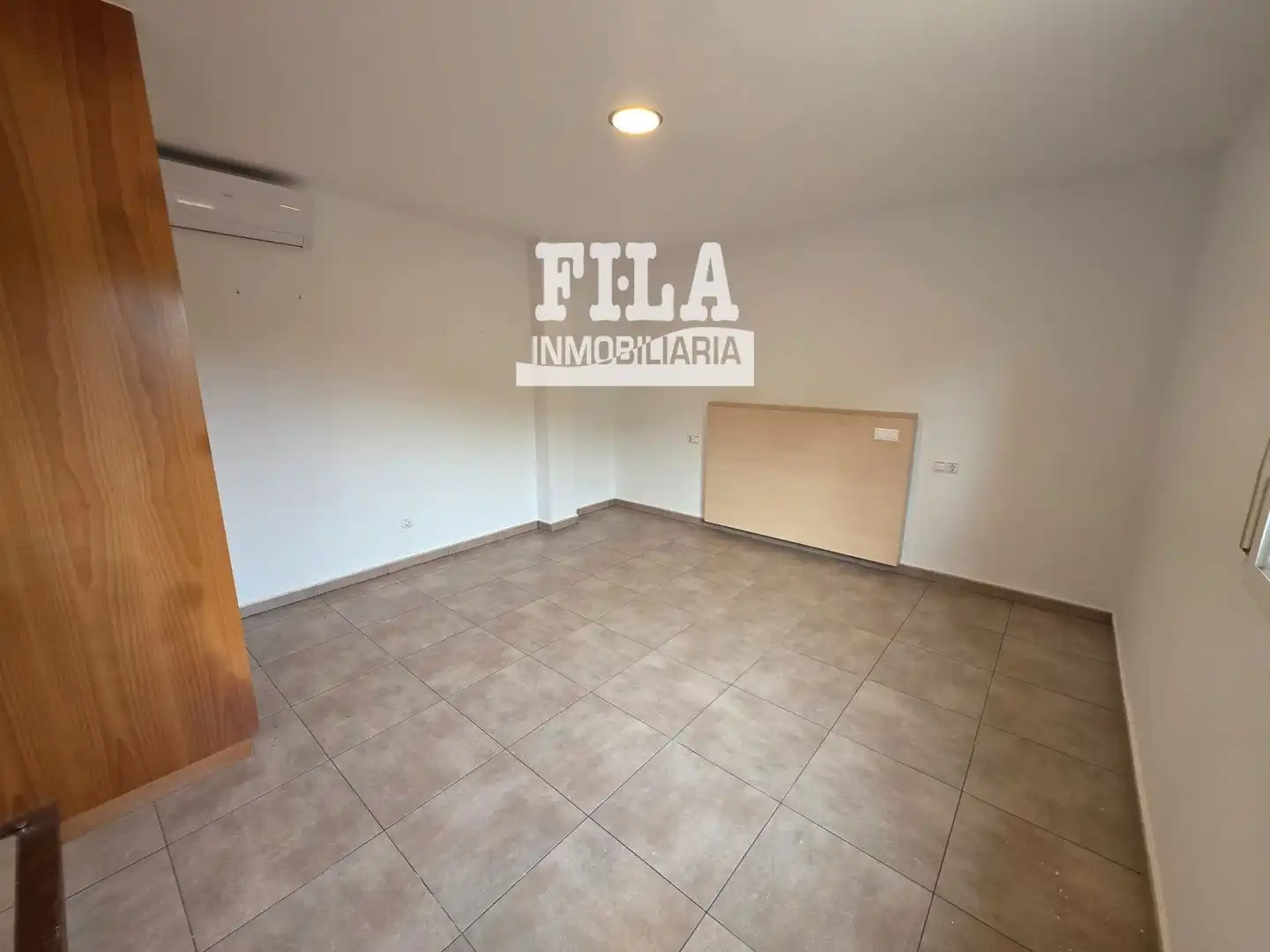 Casa adosada en venda en Els Munts
