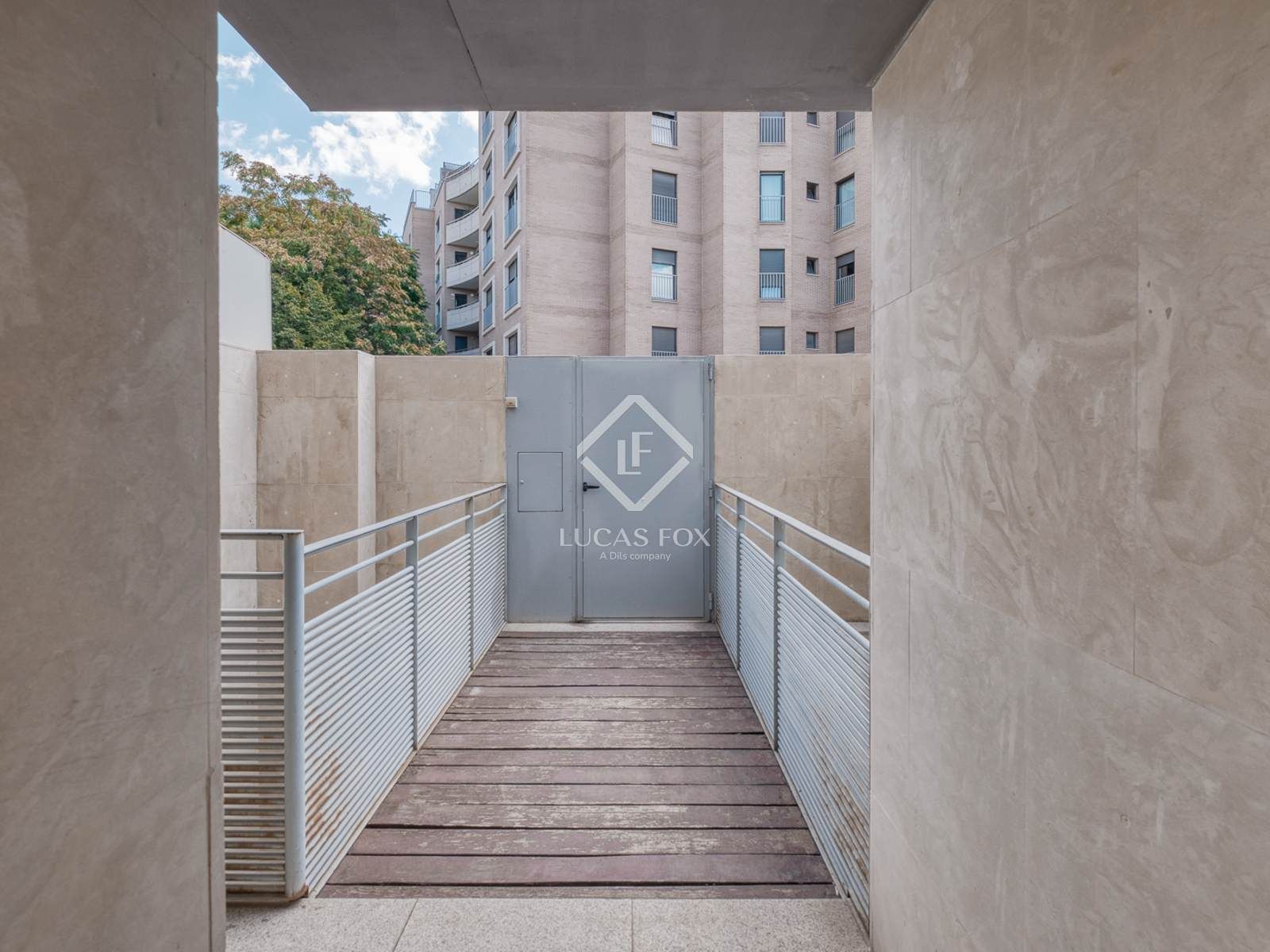 Terrassa de Casa o xalet en venda en  Madrid Capital amb Aire condicionat, Calefacció i Jardí privat
