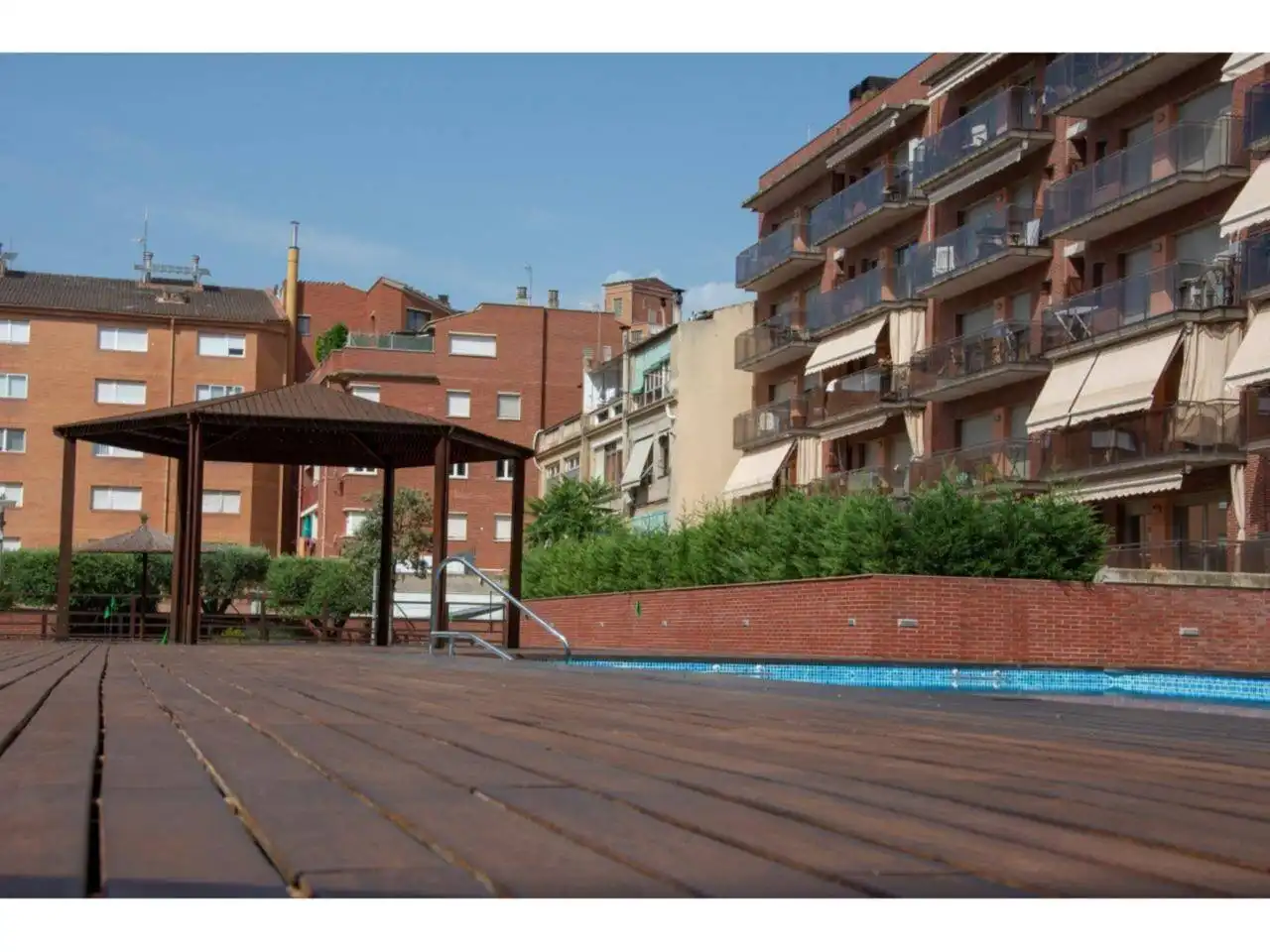Piscina de Pis en venda en Manresa amb Aire condicionat, Calefacció i Parquet
