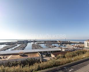 Vista exterior de Apartament en venda en Arenys de Mar amb Aire condicionat i Calefacció